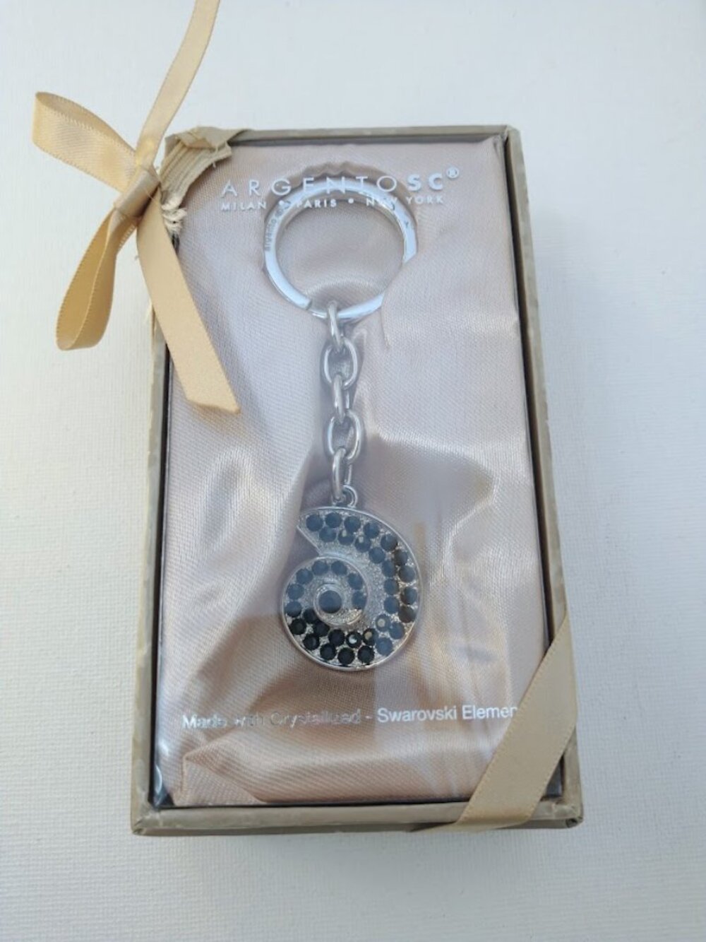 Argento SC Spiral Sea Shell Key Ring Key Chain Black Swarovski Details NEW